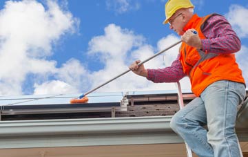 Wernrheolydd soft wash roof cleaning